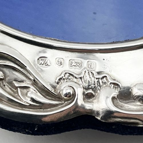 CHARMING BUCKLE STYLE EDWARDIAN STERLING SILVER PHOTO FRAME - ADDITIONAL PHOTO 2