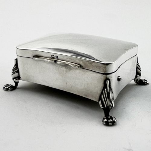 antique sterling silver rectangular jewellery or trinket box - CATEGORY: ANTIQUE SILVER - DATED 1910