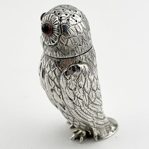 VICTORIAN STERLING SILVER OWL PEPPER POT - ADDITIONAL PHOTO 1