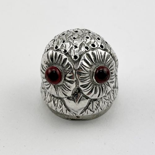 VICTORIAN STERLING SILVER OWL PEPPER POT - ADDITIONAL PHOTO 4