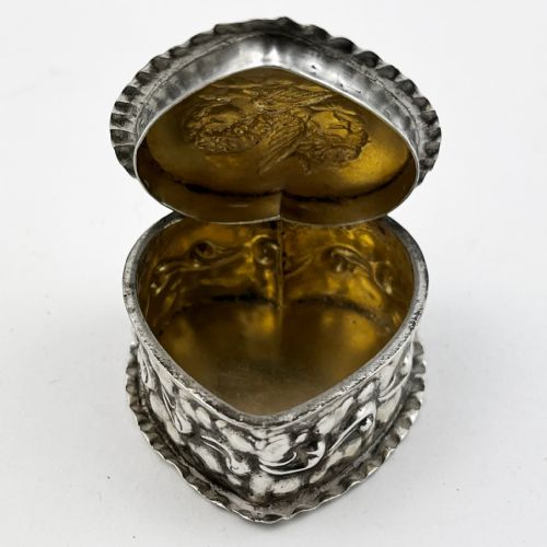 VICTORIAN STERLING SILVER RING OR TRINKET BOX - ADDITIONAL PHOTO 3