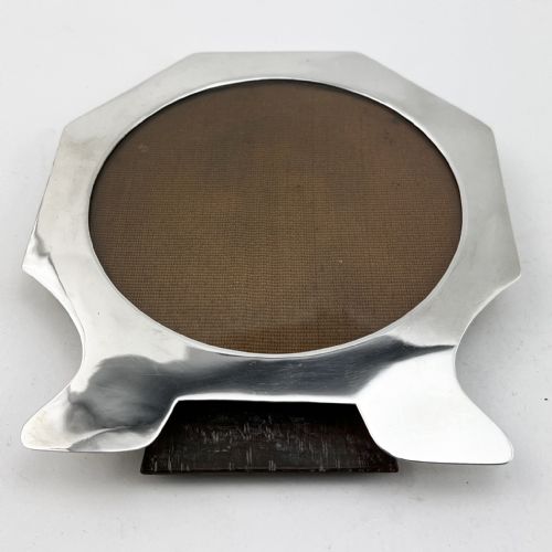 PLAIN STERLING SILVER PHOTO FRAME WITH CIRCULAR WINDOW - ADDITIONAL PHOTO 1