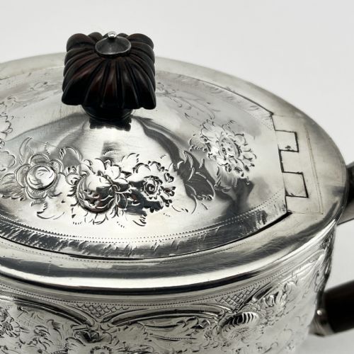 GOOD QUALITY GEORGIAN STERLING SILVER TEAPOT - ADDITIONAL PHOTO 2