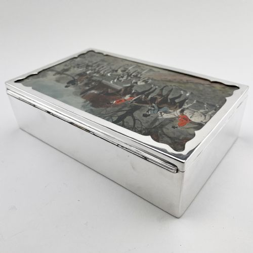 SILVER PLATED BOX DEPICTING A HUNTING SCENE ON THE LID - ADDITIONAL PHOTO 3