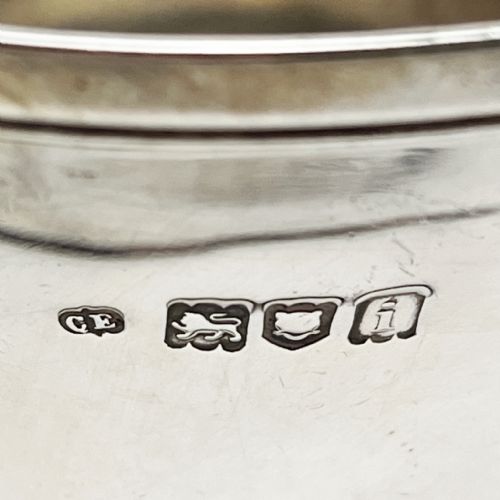 UNUSUAL SHAPED EDWARDIAN STERLING SILVER MUG WITH SCROLL HANDLE - ADDITIONAL PHOTO 5