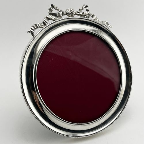 CHARMING EDWARDIAN STERLING SILVER PHOTO FRAME