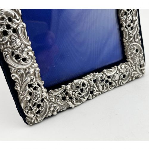 LATE VICTORIAN WALKER HALL STERLING SILVER PHOTO FRAME - ADDITIONAL PHOTO 4