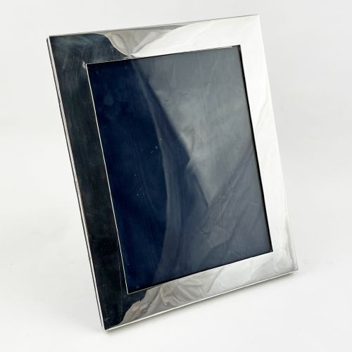 EDWARDIAN STERLING SILVER PHOTO FRAME WITH BLACK LEATHER BACK