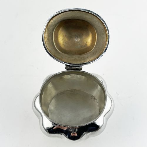 EDWARDIAN STERLING SILVER TEA CADDY WITH BULBOUS OVAL FLUTED BODY - ADDITIONAL PHOTO 2