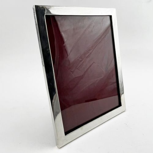 STERLING SILVER RECTANGULAR PHOTO FRAME WITH PLAIN BORDER