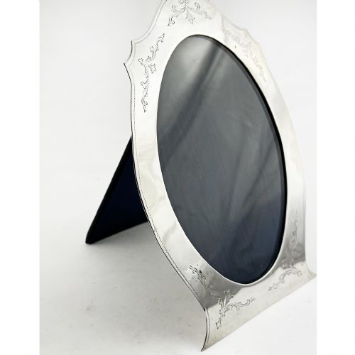 UNUSUAL SHAPE STERLING SILVER PHOTO FRAME - ADDITIONAL PHOTO 2
