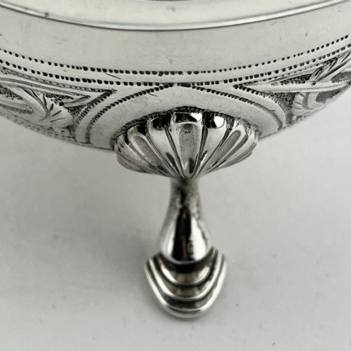 IRISH STERLING SILVER SAUCE BOAT WITH CELTIC STYLE DECORATION - ADDITIONAL PHOTO 5