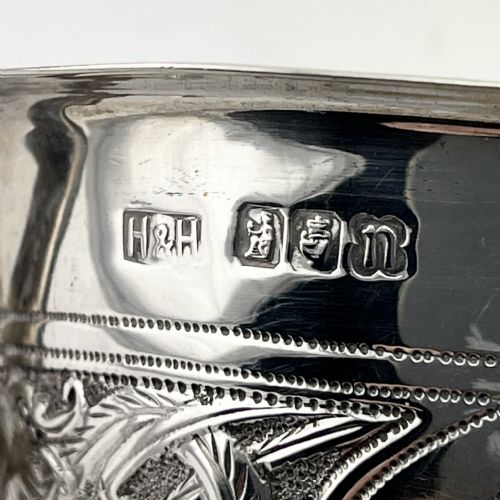 IRISH STERLING SILVER SAUCE BOAT WITH CELTIC STYLE DECORATION - ADDITIONAL PHOTO 6