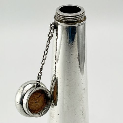 UNUSUAL VICTORIAN STERLING SILVER HUNTING STYLE HIP FLASK - ADDITIONAL PHOTO 2