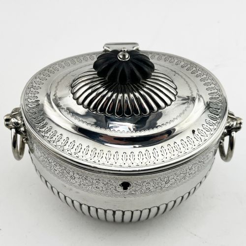 GOOD QUALITY AND GAUGE VICTORIAN STERLING SILVER TEA CADDY - ADDITIONAL PHOTO 1