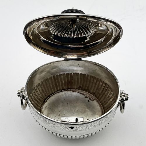 GOOD QUALITY AND GAUGE VICTORIAN STERLING SILVER TEA CADDY - ADDITIONAL PHOTO 5