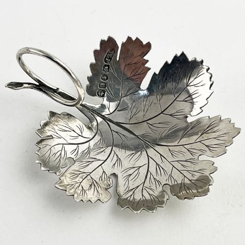 early victorian sterling silver tea caddy spoon - CATEGORY: ANTIQUE SILVER - DATED 1850