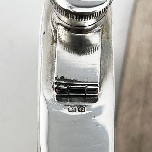 SUPERB QUALITY AND STYLE STERLING SILVER HIP FLASK - ADDITIONAL PHOTO 2