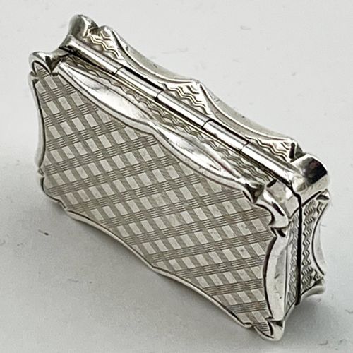NATHANIEL MILLS EARLY VICTORIAN STERLING SILVER VINAIGRETTE - ADDITIONAL PHOTO 4