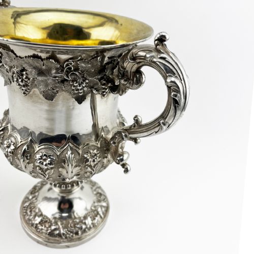 IMPRESSIVE WILLIAM IV STERLING SILVER CUP OR TROPHY - ADDITIONAL PHOTO 1