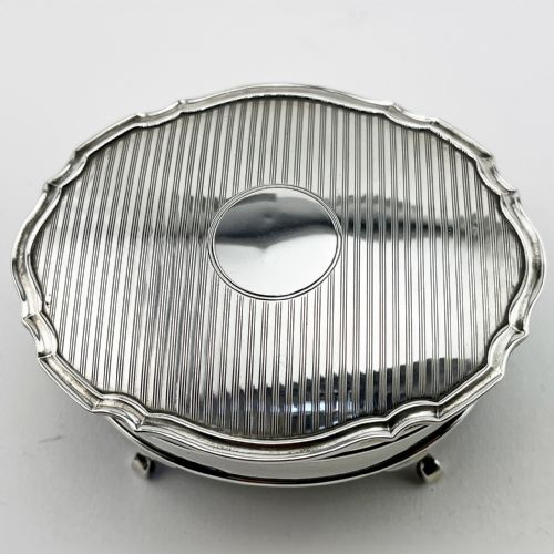 SMART OVAL STERLING SILVER JEWELLERY OR TRINKET BOX - ADDITIONAL PHOTO 1