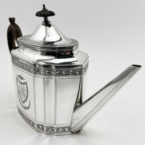 ROBERT HENNELL GEORGIAN STERLING SILVER TEAPOT - ADDITIONAL PHOTO 3