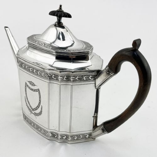 ROBERT HENNELL GEORGIAN STERLING SILVER TEAPOT - ADDITIONAL PHOTO 4