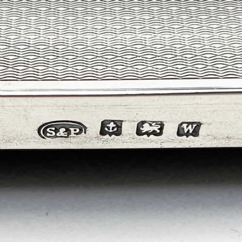 STERLING SILVER RECTANGULAR PHOTO FRAME WITH AN ENGINE TURNED BORDER - ADDITIONAL PHOTO 6