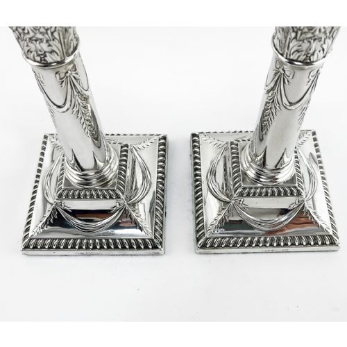 PAIR OF CLASSICAL EDWARDIAN STERLING SILVER CANDLESTICKS - ADDITIONAL PHOTO 2