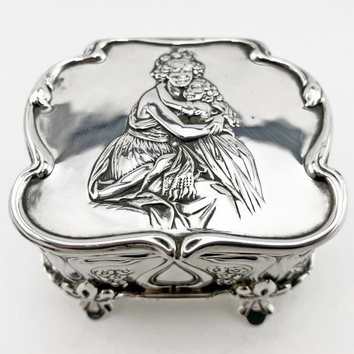 Sterling Silver Edwardian Box Depicting Mother and Child
