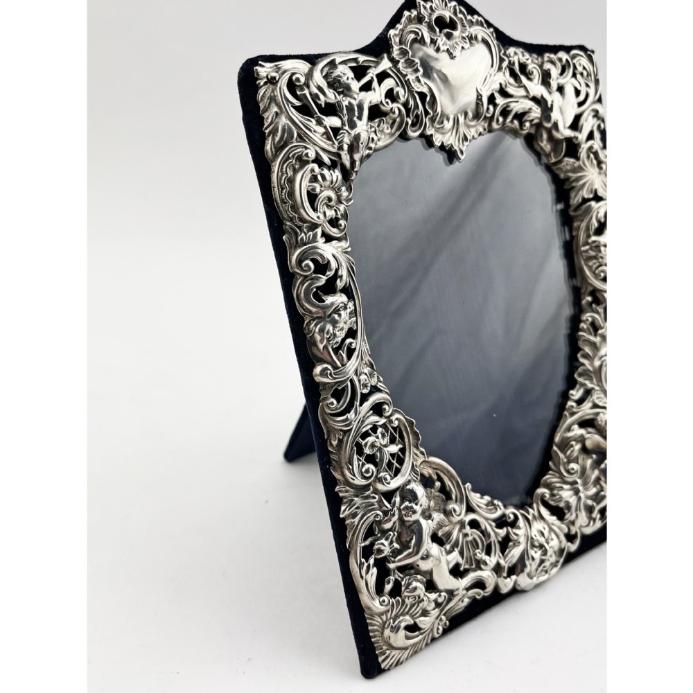 Decorative William Comyns Victorian Sterling Silver Photo Frame View III