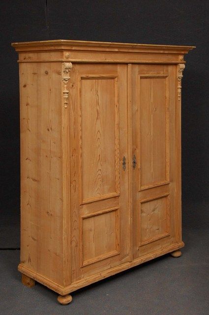 Antique Pine Wardrobe/cupboard