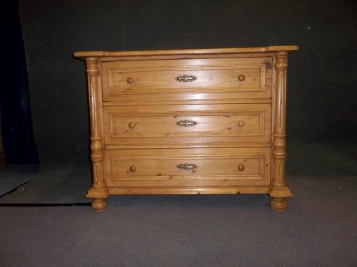 Antique Pine Chest of Drawers