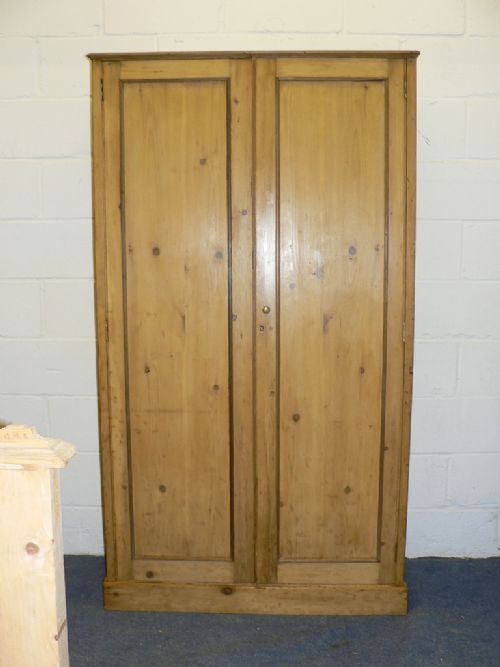 Large Victorian Antique Pine Cupboard with 4 Shelves