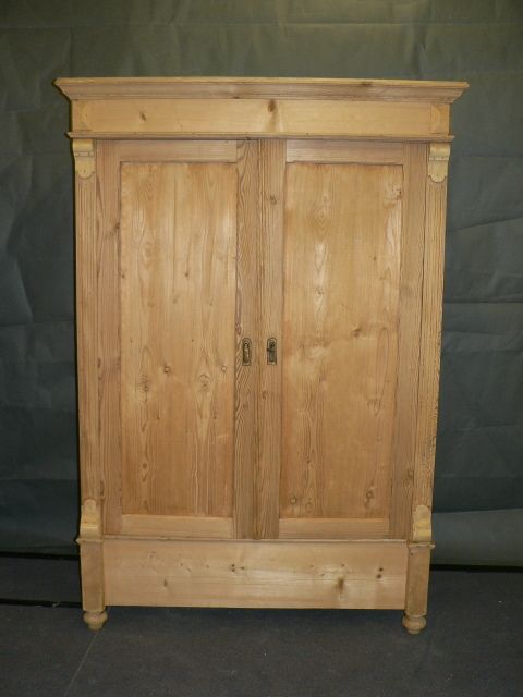Antique Pine Wardrobe (Dismantles)