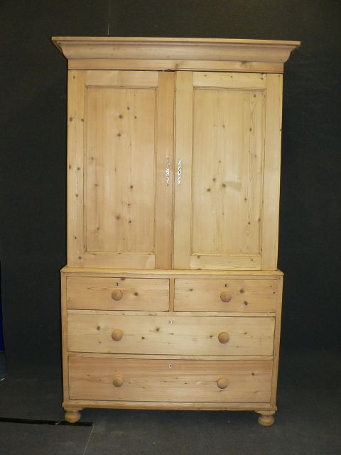 Victorian Pine Linen Press
