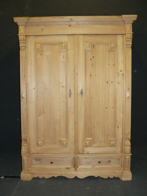 Antique Pine Wardrobe/cupboard