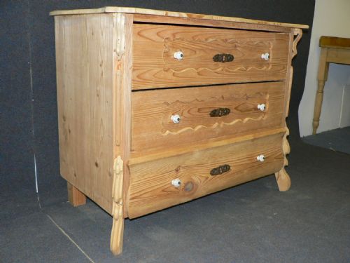 Small Antique Pine Chest of Drawers