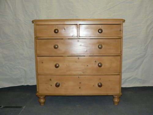 Victorian Pine Chest of Drawers