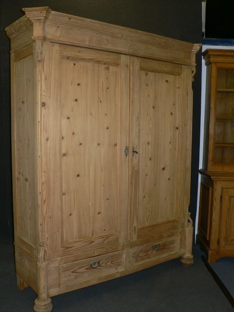Large Antique Pine Wardrobe (Dismantles)