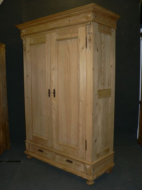 Antique Pine Wardrobe (Dismantles)