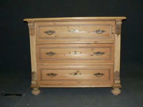 Antique Pine Chest of Drawers