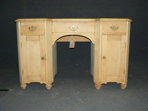 Small Victorian Pine Desk/dressing Table.