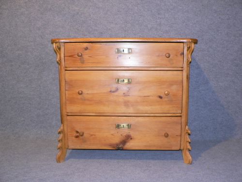 Small Antique Pine Chest of Drawers