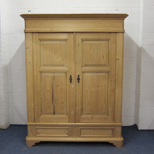 Large Antique Wardrobe (Dismantles)