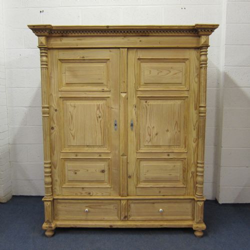 Large Antique Pine Wardrobe (Dismantles)