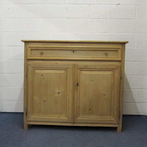 Large Antique Pine Cupboard (A7208b)