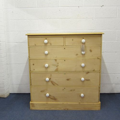 Very Large Victorian Pine Chest of Drawers