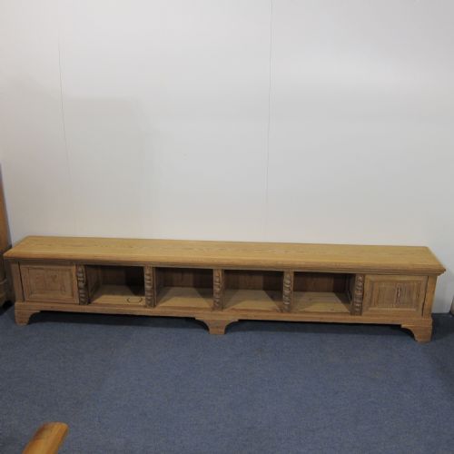 Very Long Old Pine Shoe Bench - Cupboard