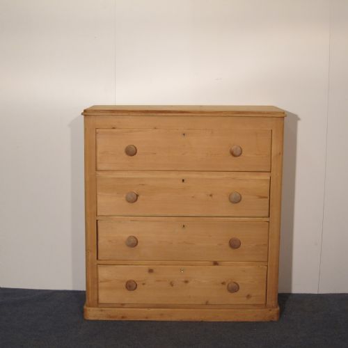 Large Victorian Pine Chest of Drawers